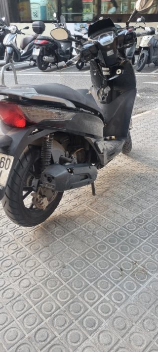 Kymco People GT 125 Negra