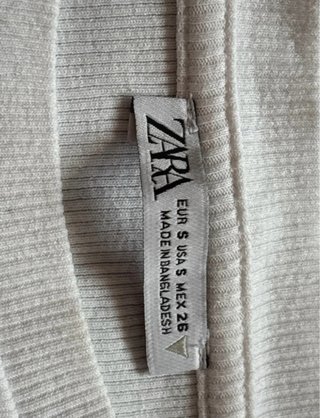Camiseta Zara volantes blanca