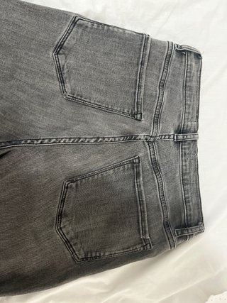 Pantalón vaquero gris largo