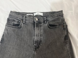 Pantalón vaquero gris largo