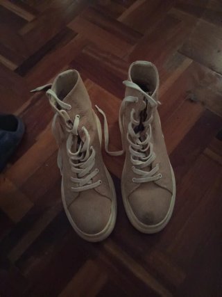 Zapatos altos beige