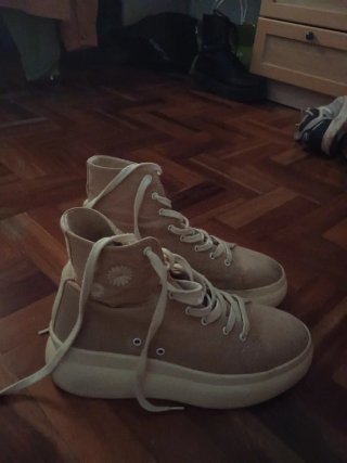Zapatos altos beige