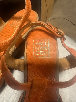 Sandalias cuña piel y madera T38 coral