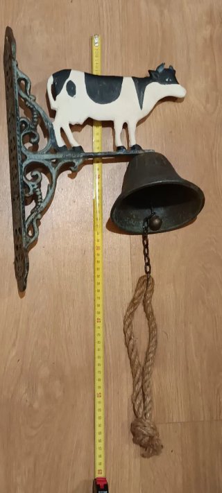 Campana decorativa con vaca