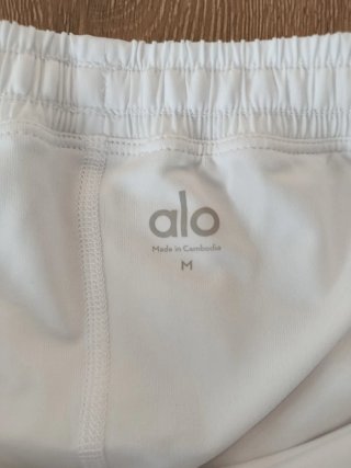 Alo Yoga 2 en 1 Capri Mallas Cortas Blancas