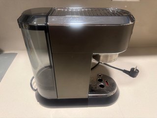 Cafetera DeLonghi Dedica Style Negra