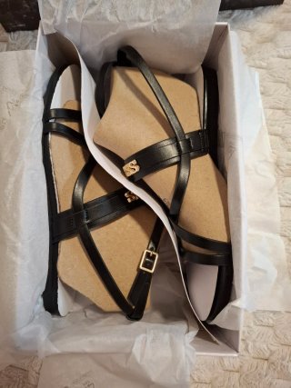 Sandalias Guess Negras y Doradas ORIGINAL