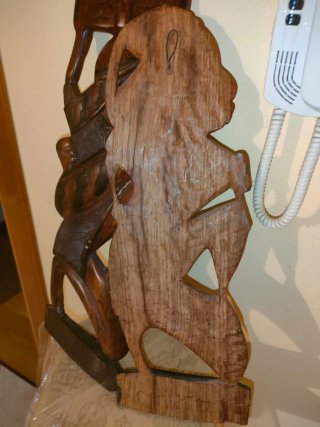 Scultura etnica in legno