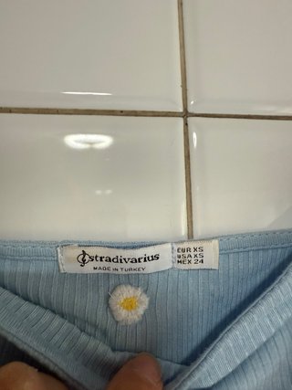 Top tirantes Stradivarius azul flores