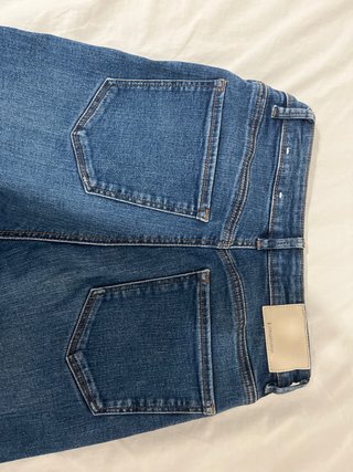 Pantalón vaquero flare azul talla M