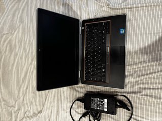 Dell Latitude E6320 Portátil + Cargador dell
