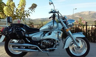 Moto estilo Cruiser Plata