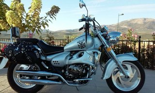 Moto estilo Cruiser Plata