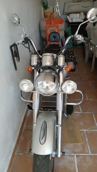 Moto estilo Cruiser Plata