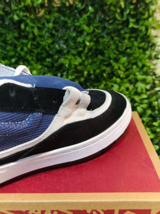 Zapatillas Vans Speed Ls Azul y Negro Talla 43