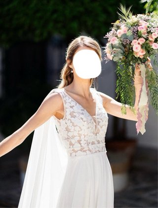 Vestido y capa de Novia Sedka