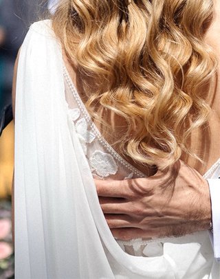 Vestido y capa de Novia Sedka