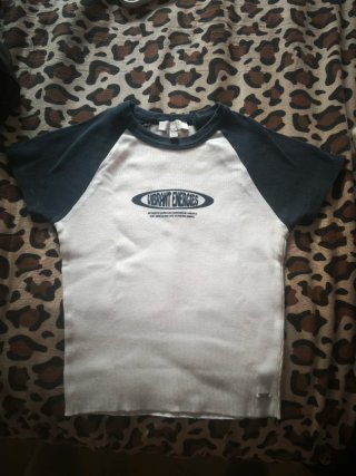 Camiseta entallada de manga corta