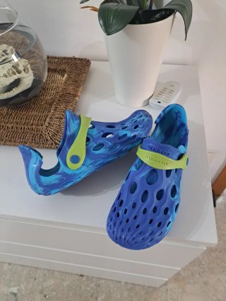 Chanclas Merrell Azul y Verde Talla 38-39 eu