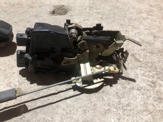 Cerradura completa trasera derecha xm