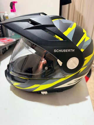 Casco Schuberth E1 Adventure Negro/Amarillo