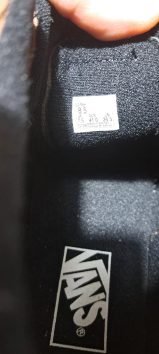 Scarpe vans la scatola leggermente rovinata