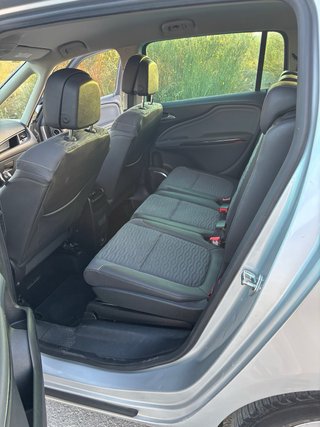 Opel Zafira Tourer 2012
