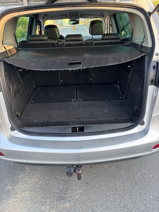 Opel Zafira Tourer 2012