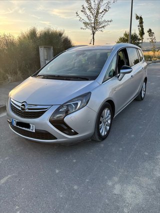 Opel Zafira Tourer 2012