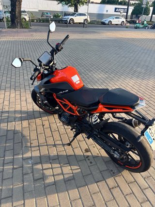 KTM Duke 390 2023