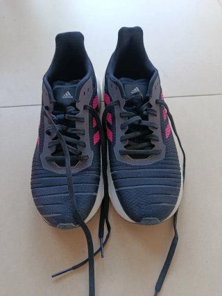 Zapatillas Adidas Negras y Rosas