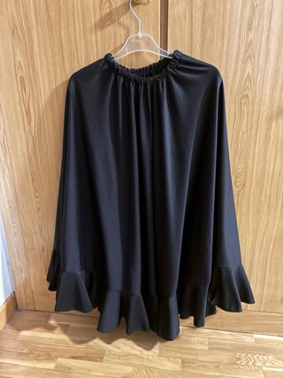 Falda flamenca negra con volante