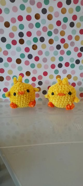 Pollo Pepe hecho a mano (llavero o peluche)