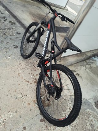 Bicicleta MTB Rockrider Negra