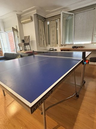 Mesa de ping pong azul