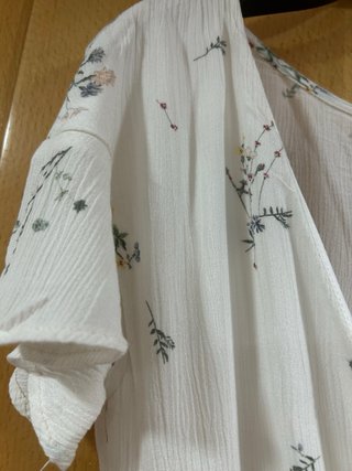 Vestido Pull&Bear floral blanco