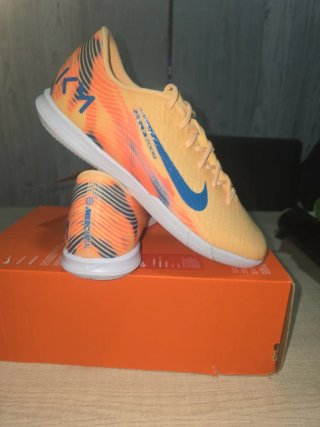 Botas de fútbol Nike Zoom Vapor 16 Academy