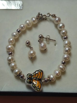 Conjunto Pulsera y Pendientes Perlas Mariposa