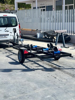 Trasporte de moto de agua y mercancía