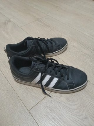 Zapatillas Adidas Talla 44.5 Negras Blancas