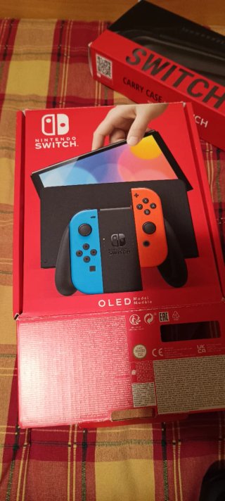 Nintendo Switch OLED + MicroSD 128GB