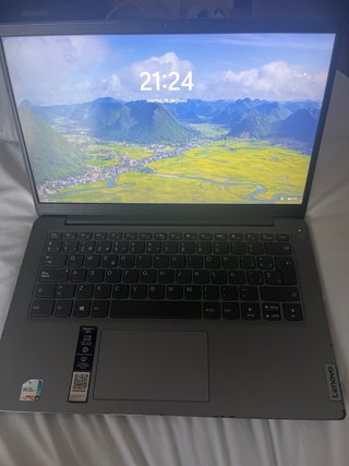Ordenador portátil Lenovo gris