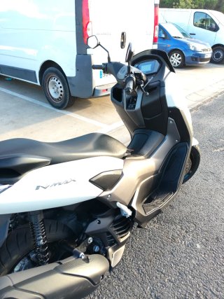 Yamaha NMAX 125 Scooter Maxi Gris/Blanco