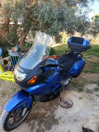 Honda Deauville 650 Azul