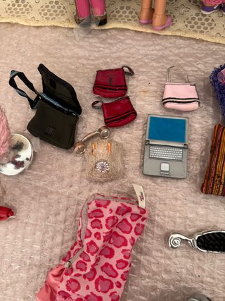 Lote 5 Muñecas Bratz + Moto + Accesorios