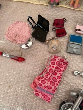 Lote 5 Muñecas Bratz + Moto + Accesorios