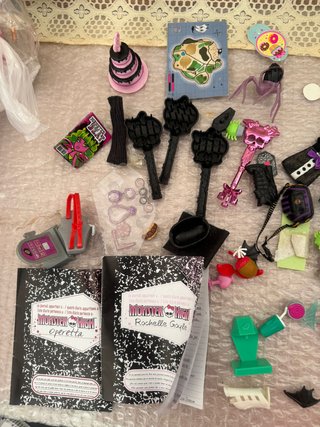 Lote 5 Muñecas Bratz + Moto + Accesorios