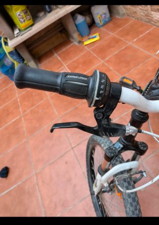 Bicicleta BTWIN Negra