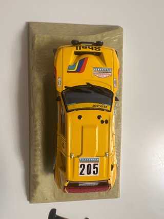 Miniatura Peugeot 205 Turbo 16 Dakar 1987