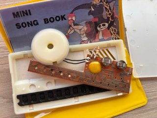 Mini Piano Electrónico ECHO HC-02 Retro